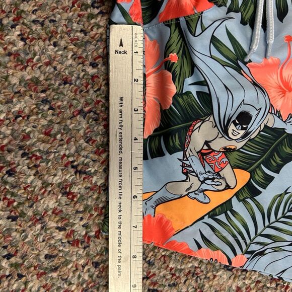 Batman NWOT Blue Orange Pink Tropical Surfing Batman Swim Trunks Size L - Picture 13 of 15